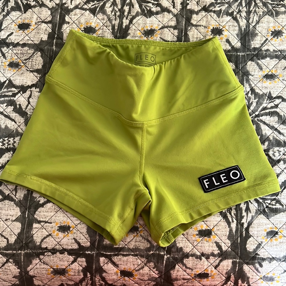 • EUC • Fleo Citron 3.25 • Sz. XS •